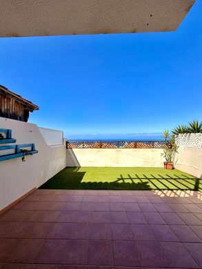 Villa in Costa Adeje, Province of Santa Cruz de Tenerife