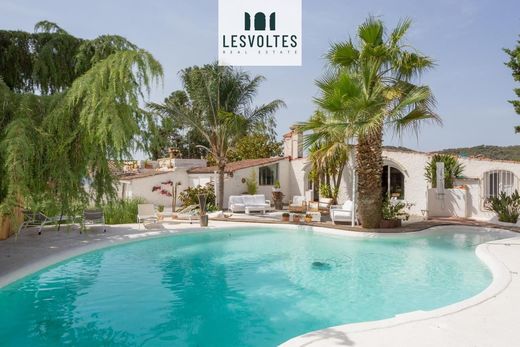 Villa in Mont-ras, Province of Girona