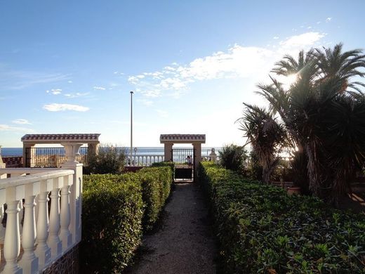Villa en Torrevieja, Provincia de Alicante