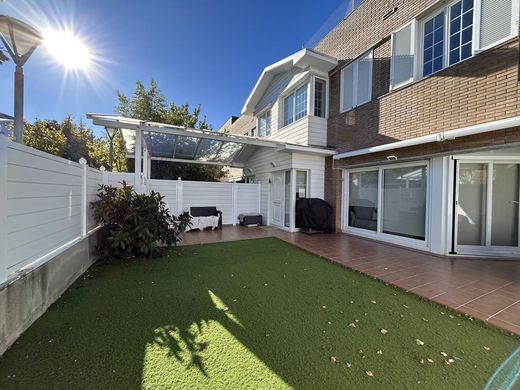 Villa en San Quirico de Tarrasa, Provincia de Barcelona