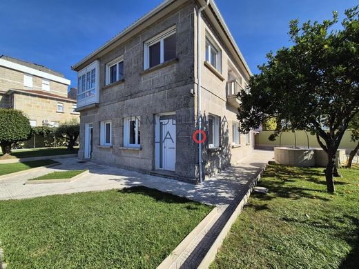 Villa in Nigrán, Pontevedra