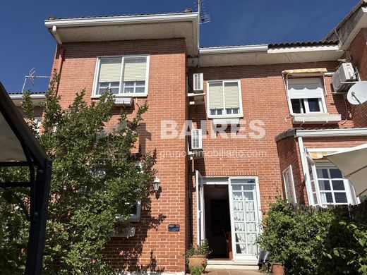 Casa de lujo en Villafranca del Castillo, Provincia de Madrid