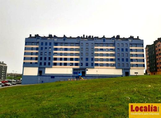 Grundstück in Oviedo, Provinz Asturien