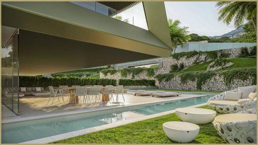 Apartment / Etagenwohnung in Estepona, Málaga