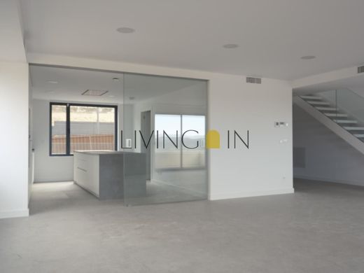 Duplex in Sant Just Desvern, Provinz Barcelona