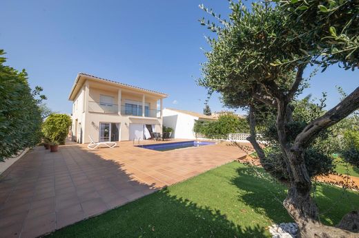 Villa a Roses, Girona