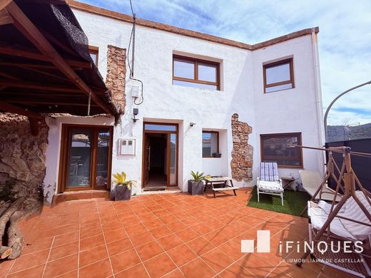 Townhouse in Castellar del Vallès, Province of Barcelona
