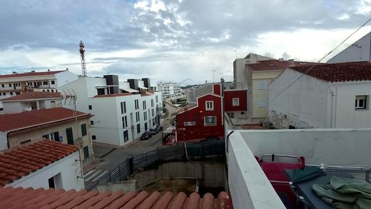 Villa in Es Castell, Balearen Inseln