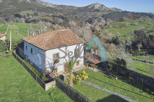 Villa in Ardisana, Province of Asturias