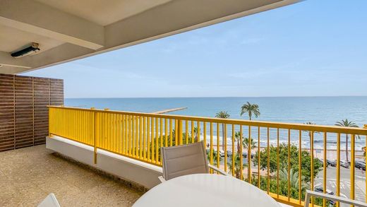 Apartment / Etagenwohnung in Santa Pola, Alicante