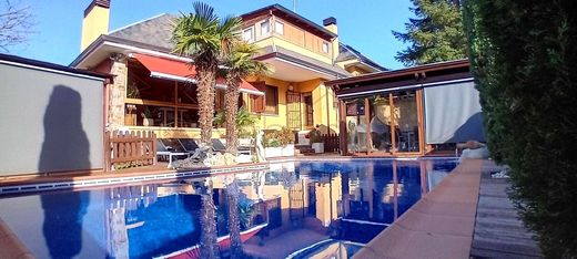 Villa in Taradell, Province of Barcelona