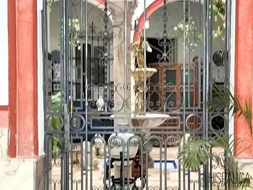 Casa adosada en Carmona, Provincia de Sevilla
