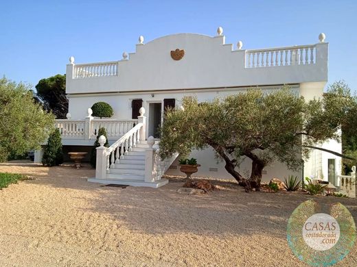 ﻣﻨﺰﻝ ﺭﻳﻔﻲ/ ﺑﻴﺖ ﻤﺰﺭﻋﺔ ﻓﻲ L'Ampolla, Província de Tarragona