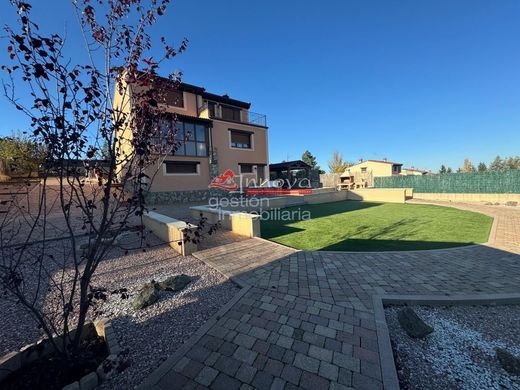 Villa in Palazuelos de Eresma, Segovia