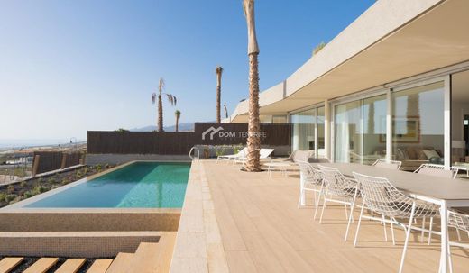 Villa in Guía de Isora, Province of Santa Cruz de Tenerife