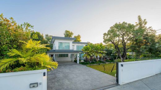 Casa di lusso a Chiang Mai, Chiang Mai Province