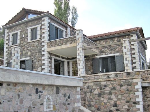 Townhouse in Anaxos, Lesbos
