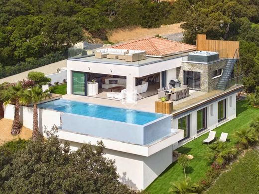 Villa in Cavalaire-sur-Mer, Var