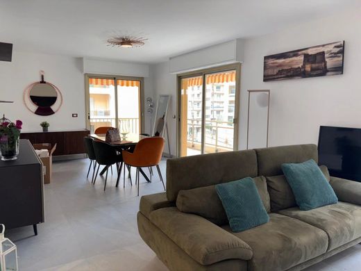 ‏דירה ב  Beausoleil, Alpes-Maritimes