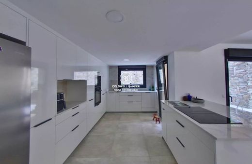 Luxury home in Montesquiu d'Albera, Pyrénées-Orientales