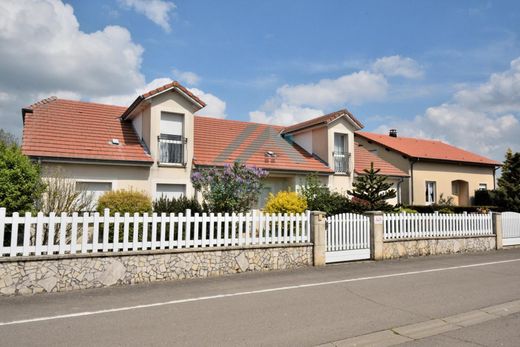 Πολυτελή κατοικία σε Villers-la-Montagne, Département de Meurthe-et-Moselle