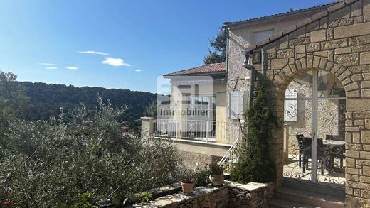 Villa in Bagnols-sur-Cèze, Gard