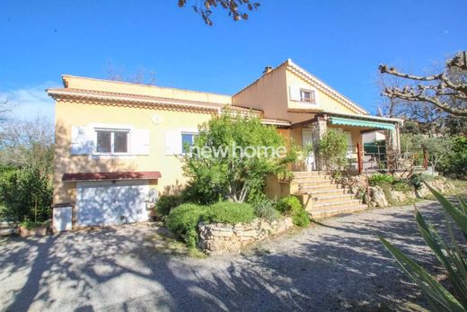 Villa in Bagnols-en-Forêt, Var