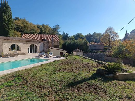 Luxe woning in Contes, Alpes-Maritimes