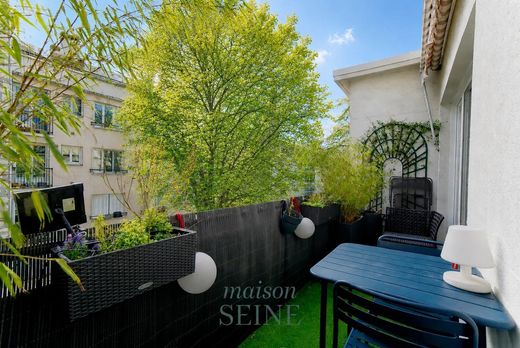 Apartament w Neuilly-sur-Seine, Hauts-de-Seine