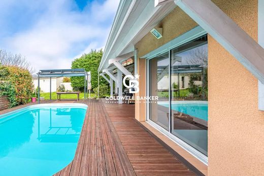 Luxury home in Mérignac, Gironde