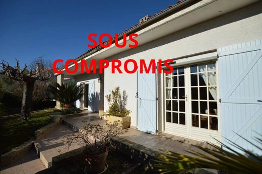 Saint-Aunès, Héraultの高級住宅