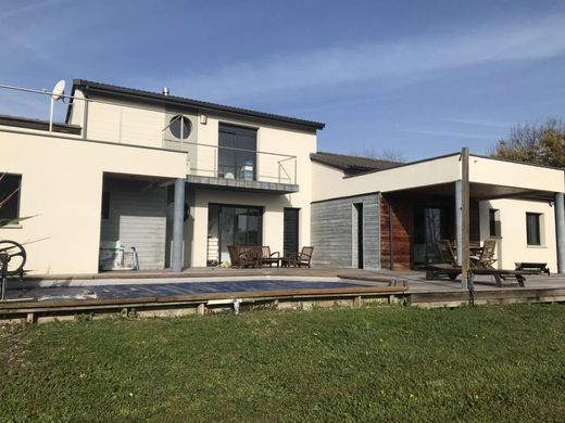 Luxury home in Saint-Sulpice-sur-Lèze, Upper Garonne