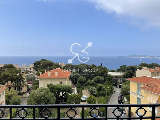 Cap-d'Ail, Alpes-Maritimesのアパートメント