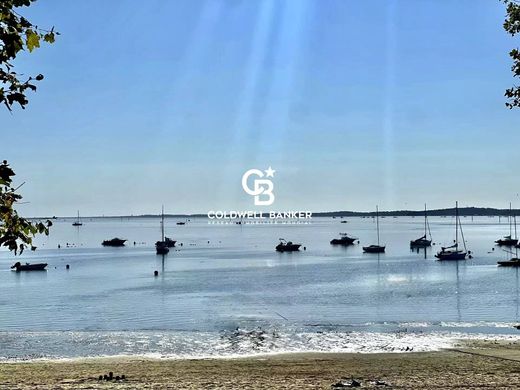 Villa in Arès, Gironde