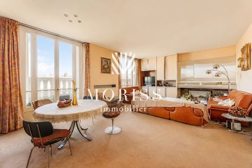 Apartment in Belleville, Père-Lachaise, Ménilmontant, Paris