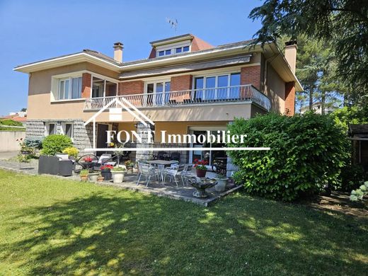Luxury home in Lorette, Loire