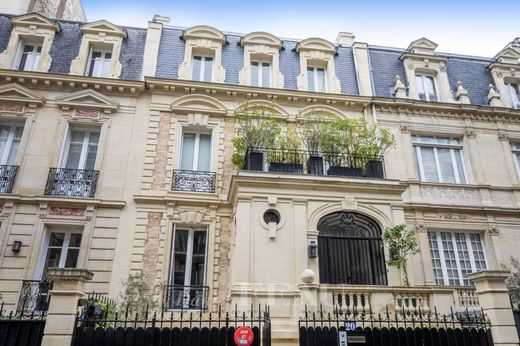 Luxury home in La Muette, Auteuil, Porte Dauphine, Paris