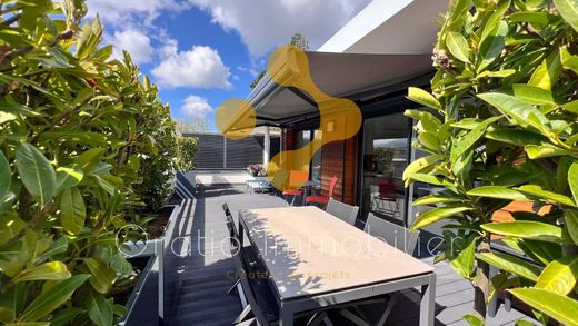 아파트 / Annecy-le-Vieux, Haute-Savoie