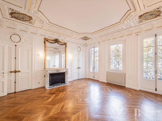 Apartament w Tour Eiffel, Invalides – Ecole Militaire, Saint-Thomas d’Aquin, Paris