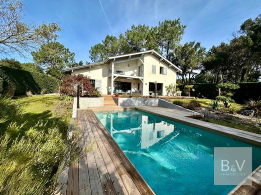 Villa in Soustons, Landes