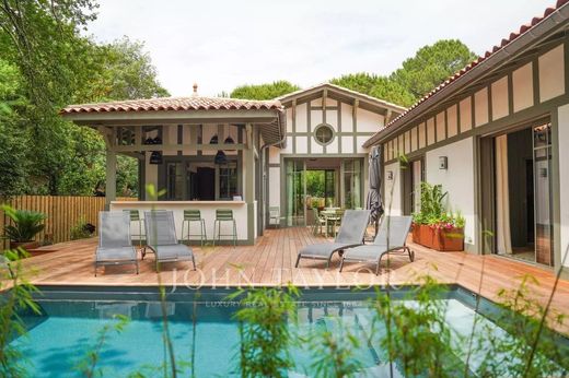 Villa in Lège-Cap-Ferret, Gironde
