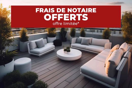 Apartment in Puteaux, Hauts-de-Seine