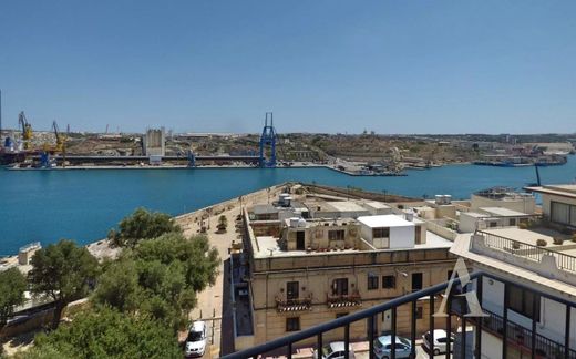 아파트 / Floriana, Il-Furjana