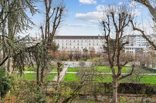 Appartement in Tour Eiffel, Invalides – Ecole Militaire, Saint-Thomas d’Aquin, Paris