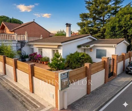 Casa di lusso a Majadahonda, Provincia de Madrid