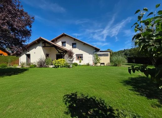 Luxus-Haus in Hauteville-sur-Fier, Haute-Savoie