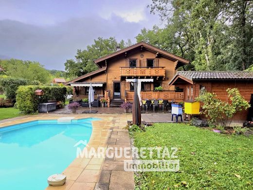 Chalet in Viuz-en-Sallaz, Haute-Savoie