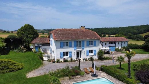Rural or Farmhouse in Vic-Fezensac, Gers