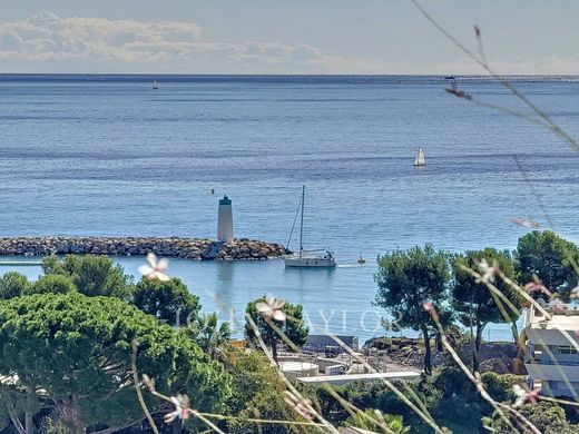 Apartamento - Villeneuve-Loubet, Alpes Marítimos