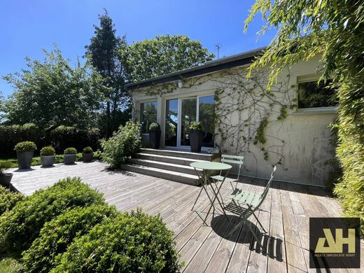 Luxury home in Le Relecq-Kerhuon, Finistère